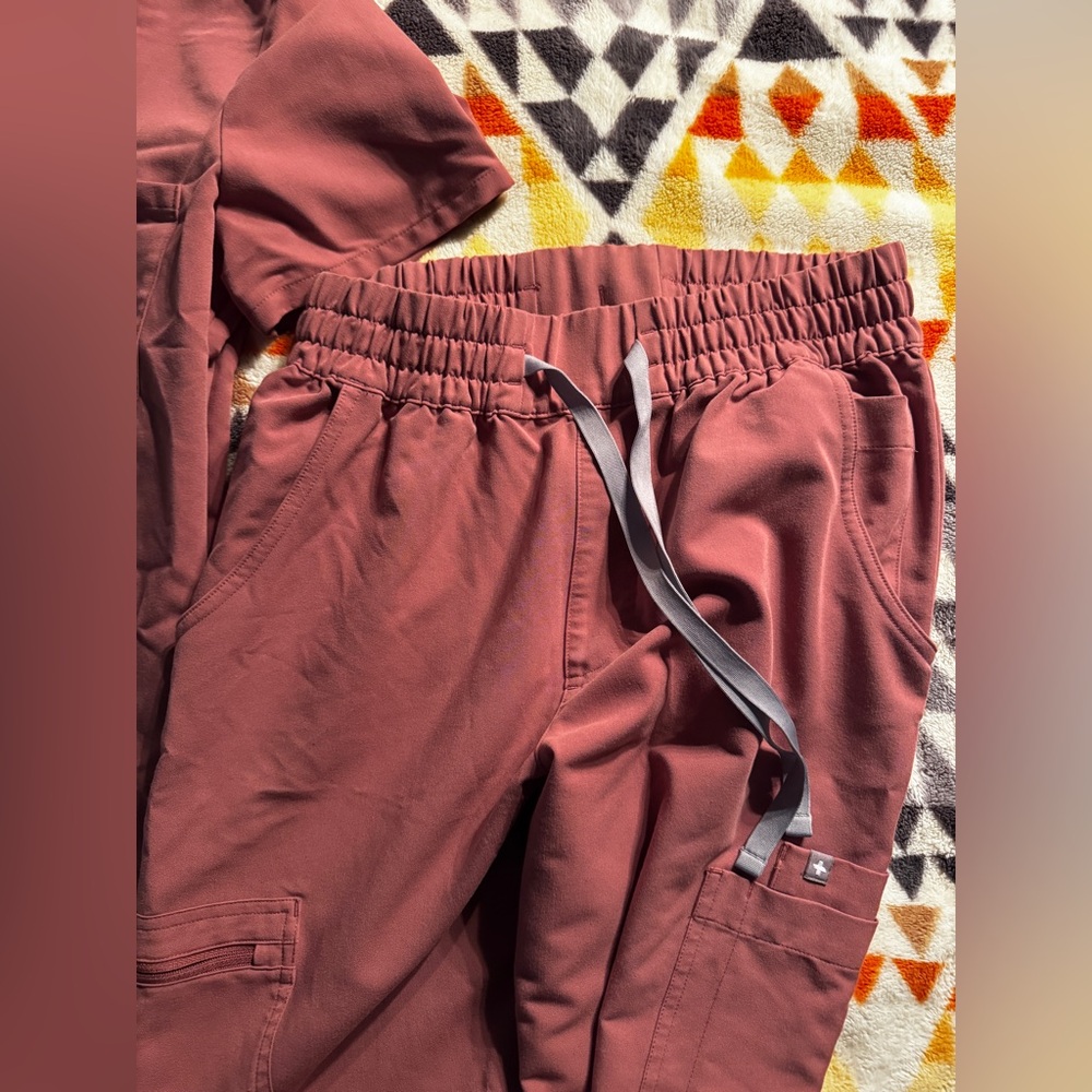 Figs Mauve Dowa High Waisted Pants